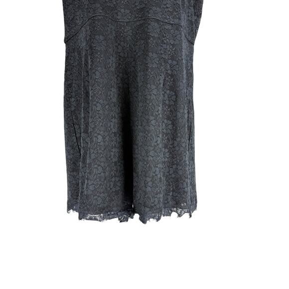 NEW Bebe Black Lace Floral Romper Sleeveless Back Zip Short Size 12 - Picture 4 of 8